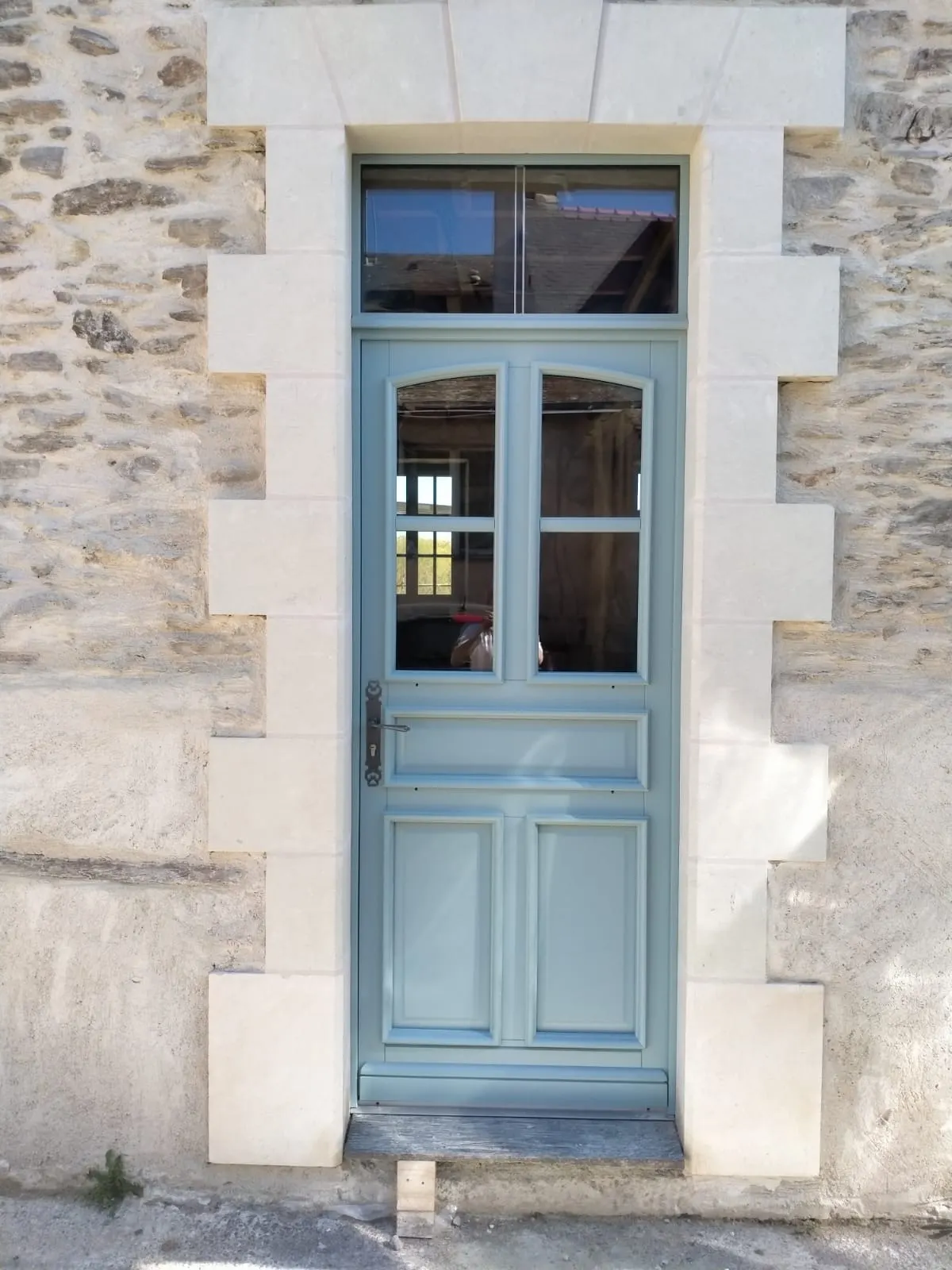 Porte-fenêtre posée par Fenêtres sur Loir