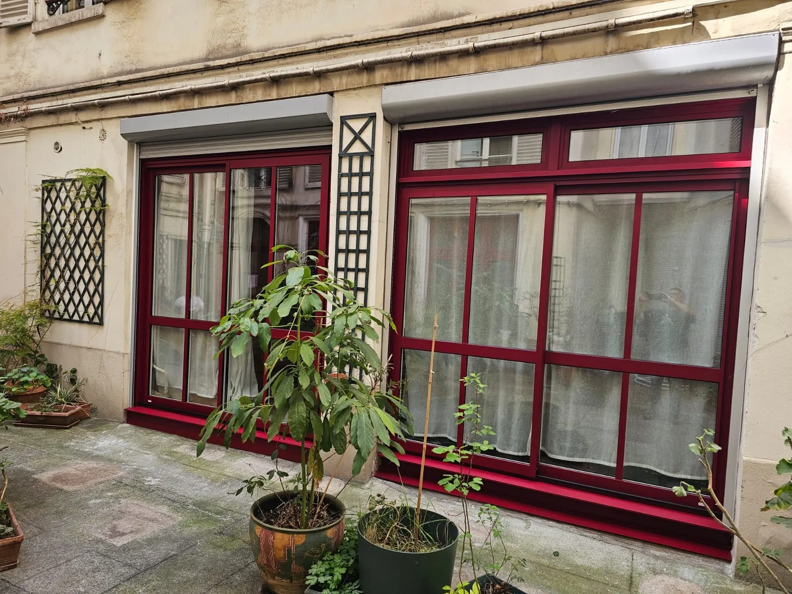 Façade rénovée par Fenêtres sur Loir